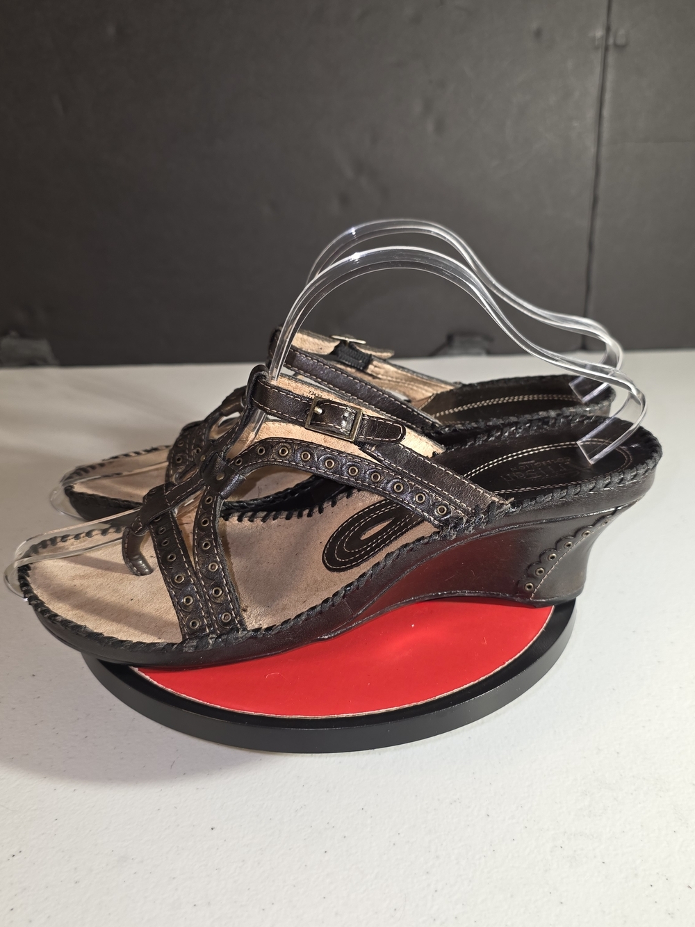 Clarks Artisan Collection Sago Black Stud-Accent Buckle Wedge Sandals Sz 8.5
